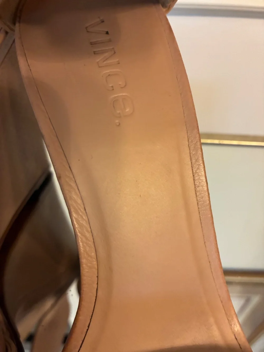 Vince Vero Cucio 4 Inch Wedge zip back 7M